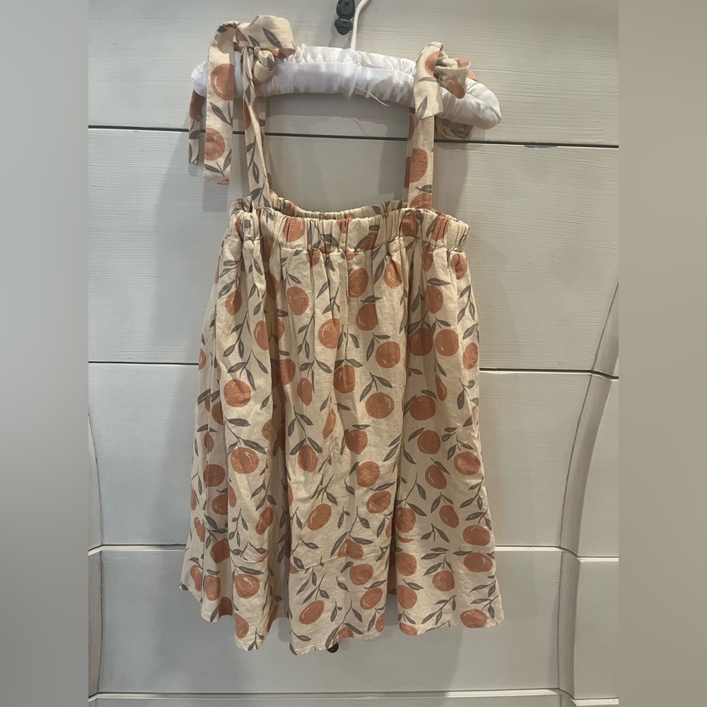 NWT Rylee and Cru Peaches Tie Dress. Size 4-5. smoke free home.